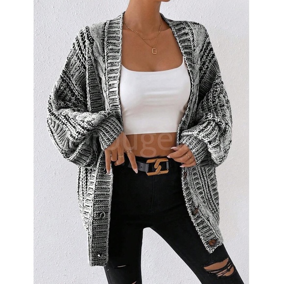 Oversized Grey Cable Knit Cardigan Long Sleeves Hip Length Buttoned - Picture 7 of 16